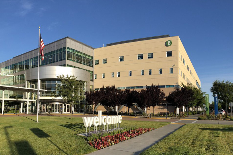 4-story medical office building elevation view